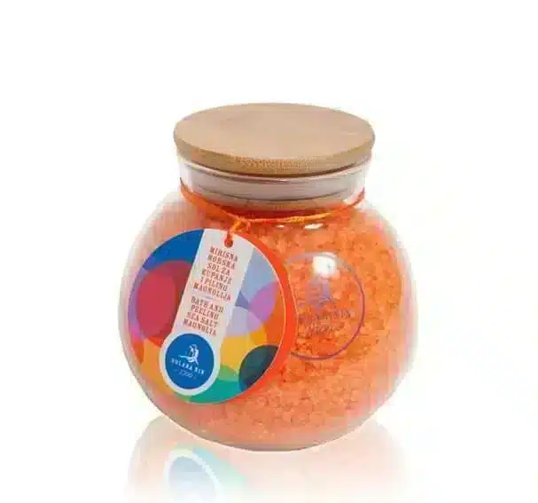 Sel de bain et gommage au parfum Magnolia, grand format 600gr pour un bain relaxant