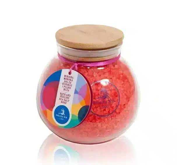 Sel de bain et gommage au parfum de rose, grand format 600gr pour un bain relaxant
