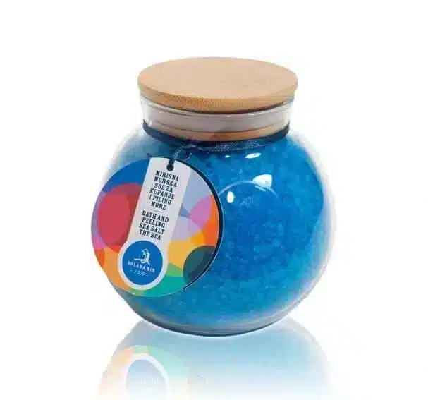 Sel de bain et gommage au parfum Brise marine, grand format 600gr pour un bain relaxant