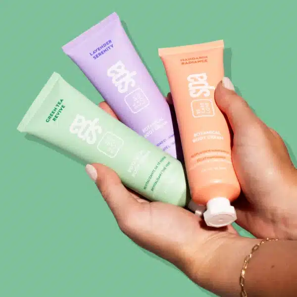 GREEN TEA REVIVE BOTANICAL BODY CREAM 88ML - Image 3