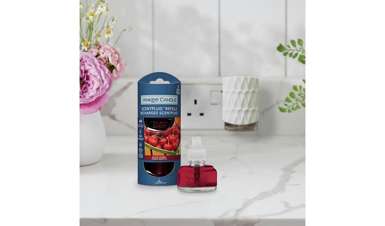 Yankee Candle Electric Base Organic met Black Cherry navulling voor een continue geurverspreiding