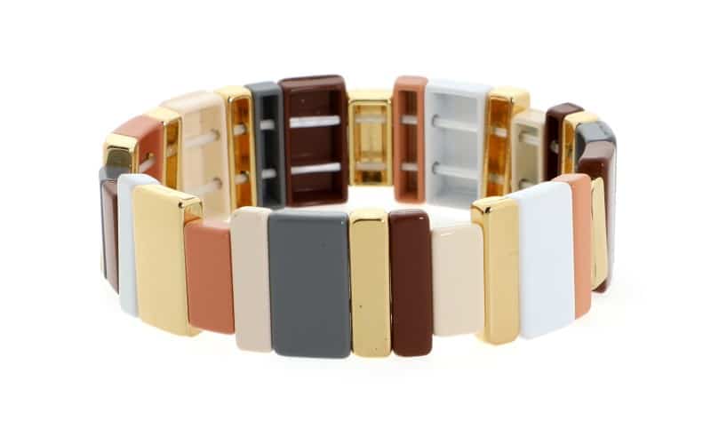 Bracelet femme large Dewi dans une teinte vert kaki pour un look affirmé