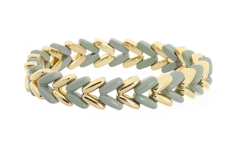 Bracelet femme Lieke dans une teinte sky bleu clair, un accessoire gracieux pour femmes